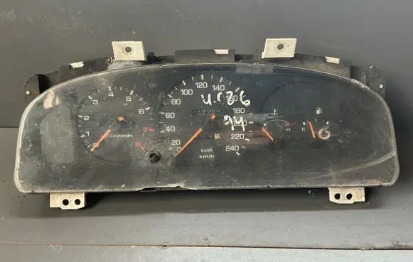 Mazda 626 Speedometer (instrument cluster)