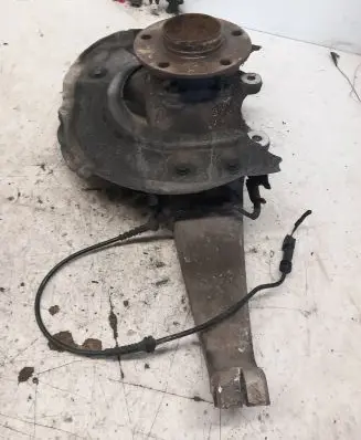 Front wheel hub spindle knuckle