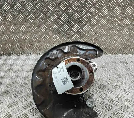 Volkswagen PASSAT B8 Front wheel hub 5Q0407258A