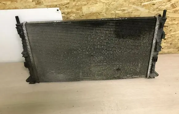 Ford Focus Coolant radiator