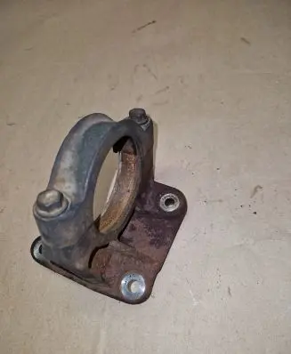 Volvo S60 Driveshaft support bearing bracket 9143465