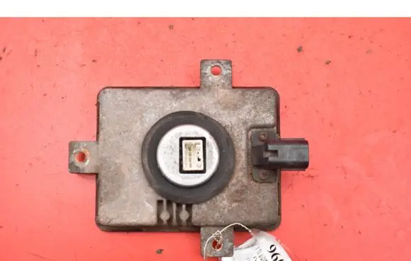 Honda Accord Voltage converter/converter module W3T10471
