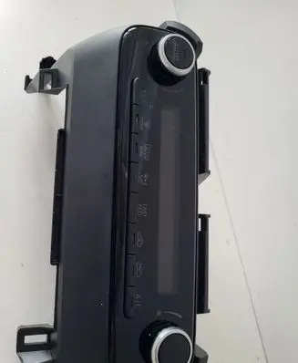 Toyota Yaris XP210 Climate control unit 559000DP30