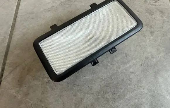 Volkswagen Amarok II Rear seat light