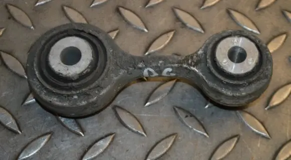 Rear upper control arm/wishbone