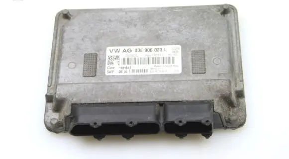 Volkswagen Polo V 6R Engine control unit/module 03E906023L