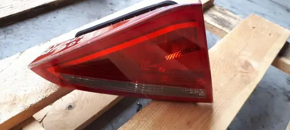 Audi A5 8T 8F Tailgate rear/tail lights 8T0945093