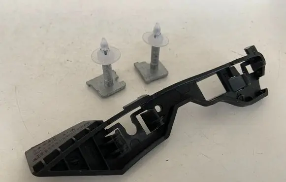 Audi A8 S8 D4 4H Front bumper mounting bracket 4H0807131B