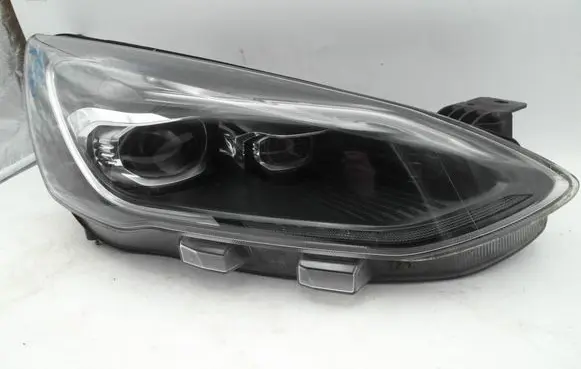 Ford Focus Headlight/headlamp JX7B13E016AH