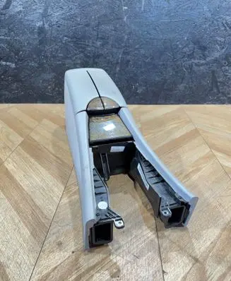 Mercedes-Benz E W211 Armrest 