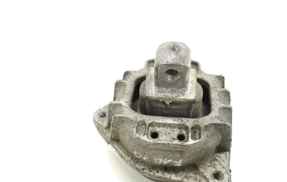 BMW 5 F10 F11 Engine mount bracket 2211677737104