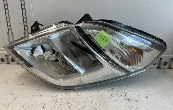 Nissan NV400 Headlight/headlamp 030127320100