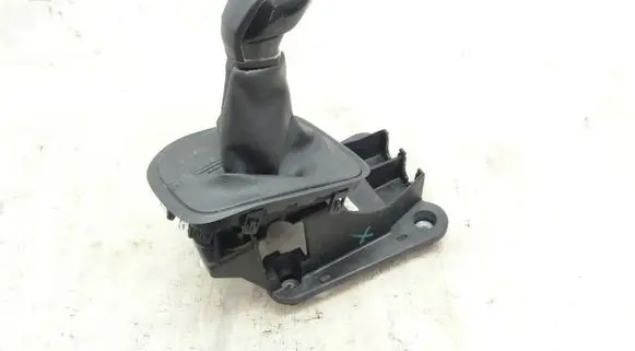 Citroen C3 Gear selector/shifter in gearbox brak