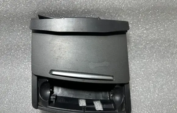 Ashtray (front)