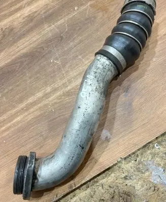 BMW 3 E90 E91 Intercooler hose/pipe 7795304