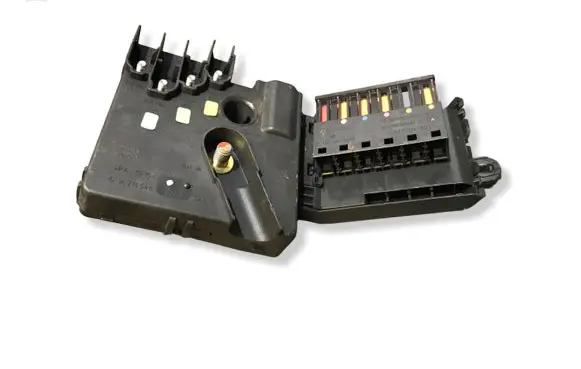 Mercedes-Benz E W211 Fuse module A2115460641 C706