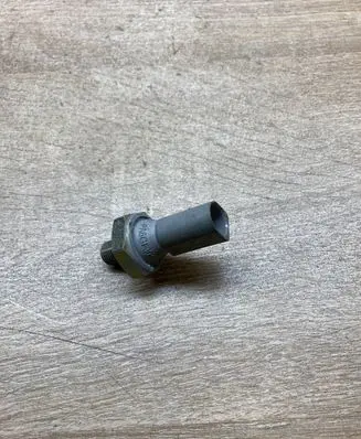 Audi A3 S3 8P Oil pressure sensor 06A919081
