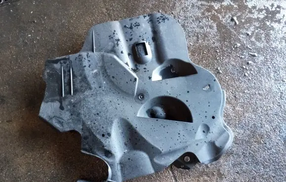 Mercedes-Benz CLS C218 X218 Timing belt guard (cover) A6420105667