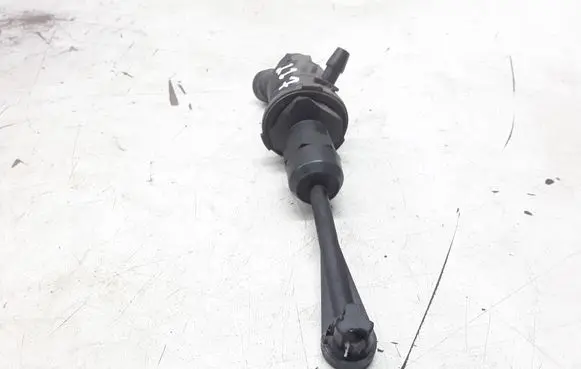 Renault Scenic II - Grand scenic II Clutch master cylinder 8200151784