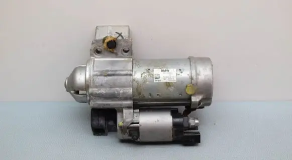 BMW 3 G20 G21 Starter motor 8687064