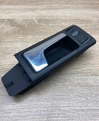 Volkswagen PASSAT B5 Front door interior handle 4A0837020C 893959855