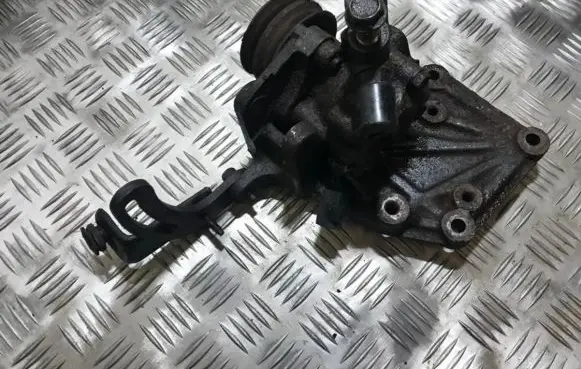 Mazda 323 Power steering pump rfg1 kg8608