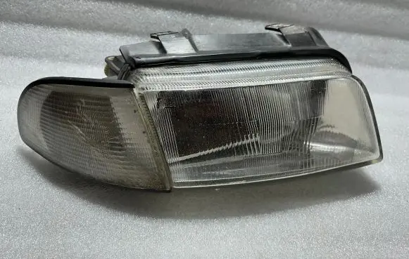 Audi A4 S4 B5 8D Headlight/headlamp 8D0941004A