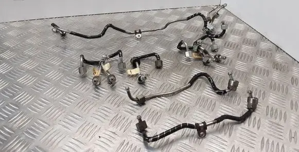 Land Rover Range Rover Sport L320 Fuel injector supply line/pipe 