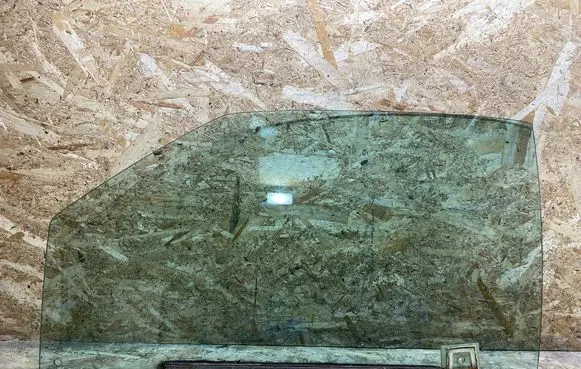 Mercedes-Benz SL R129 Front door window/glass (coupe) 