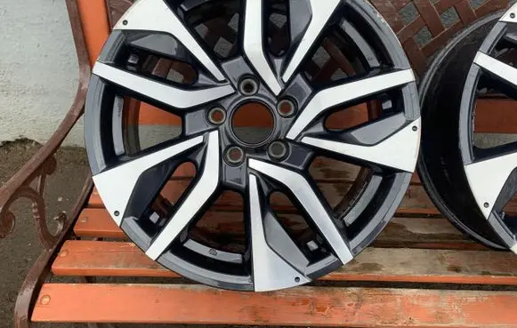 Honda Civic X R18 alloy rim 