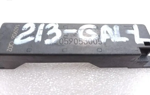Mercedes-Benz E AMG W213 Keyless (KESSY) go control unit/module A2059053005