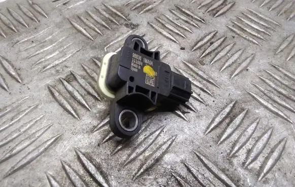 Nissan Leaf I (ZE0) Airbag deployment crash/impact sensor 988361MA0A