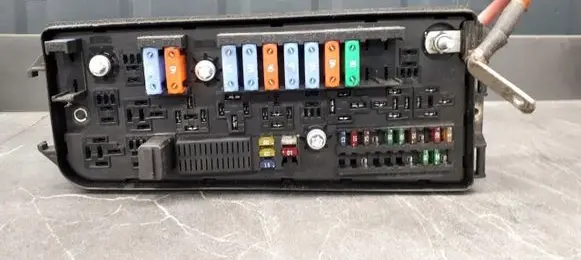 Opel Zafira C Fuse box set 13170899