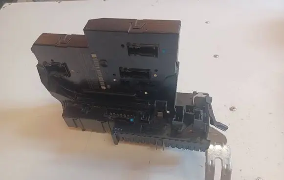 Mercedes-Benz E W212 SAM control unit A2129004901