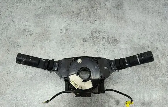 Nissan Murano Z50 Wiper turn signal indicator stalk/switch 47945AS500