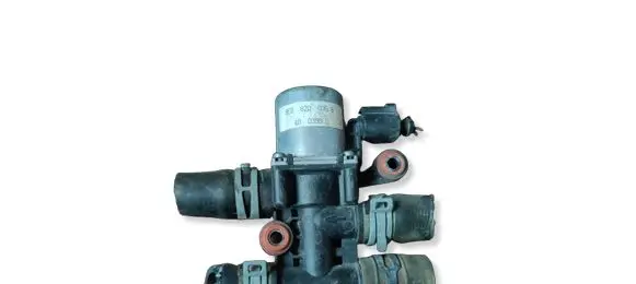 Audi A4 S4 B7 8E 8H Coolant heater control valve 8E0820035B