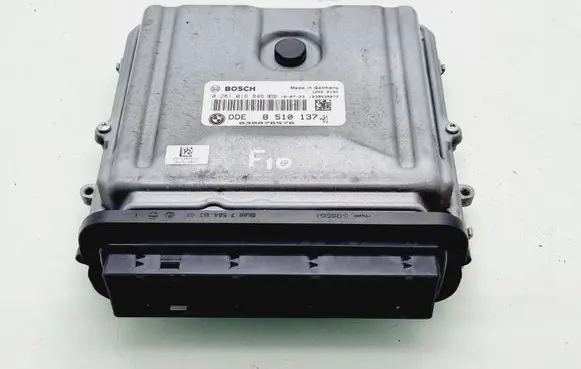 BMW 5 F10 F11 Engine control unit/module 8510137