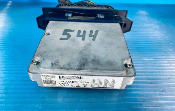 Jaguar S-Type Engine control unit/module 2R8310K975AN
