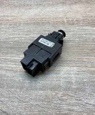 Volvo S70 V70 V70 XC Brake pedal sensor switch 9128577 97W15K