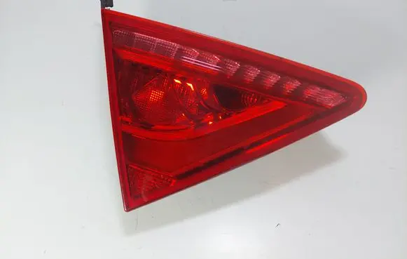 Audi A7 S7 4G Tailgate rear/tail lights 4G8945093