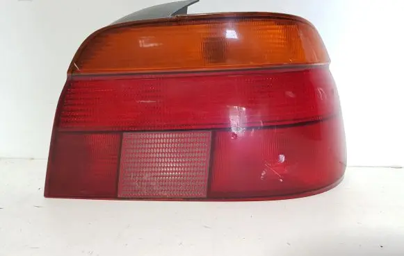 BMW 5 E39 Rear/tail lights 8358032
