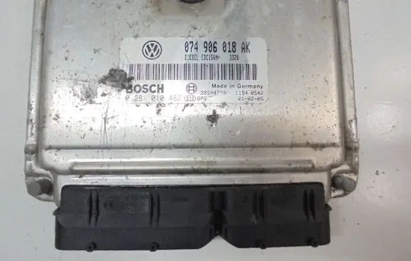 Volkswagen Transporter - Caravelle T4 Engine control unit/module ECU 074906018AK