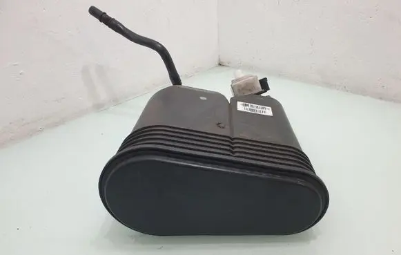 Active carbon filter fuel vapour canister