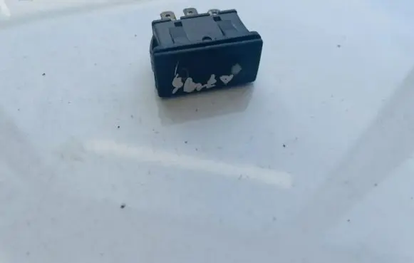 Volkswagen Golf IV Electric window control switch