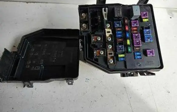 Honda CR-V Fuse module 008541070109 103AAS80 986010Z01