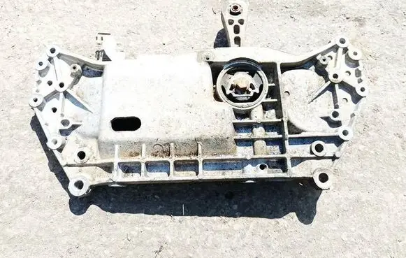 Skoda Octavia Mk2 (1Z) Front subframe