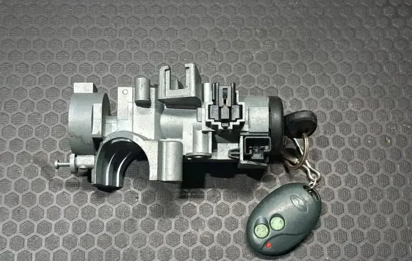 Mazda 323 Ignition lock