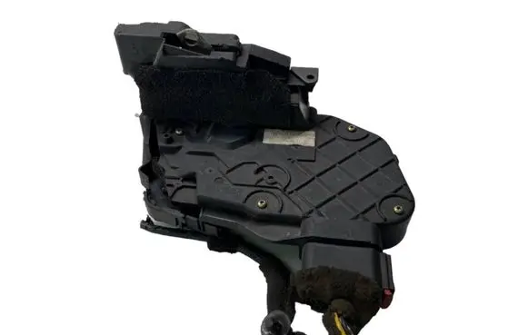 Mazda 3 I Front door lock 3N6AA21813M 240007408