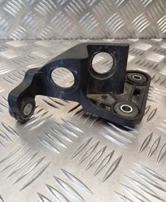 Skoda Octavia Mk3 (5E) Gear shift cable bracket 5Q0711789A
