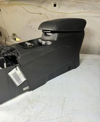 Ford Focus Center console SD0526102436801